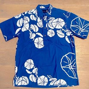 Sig Zane pullover size Med